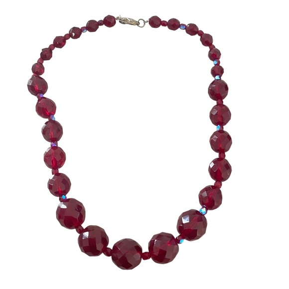 Cherry red 🍒 graduated crystal beads necklace faceted lovster clasp - Picture 5 of 8